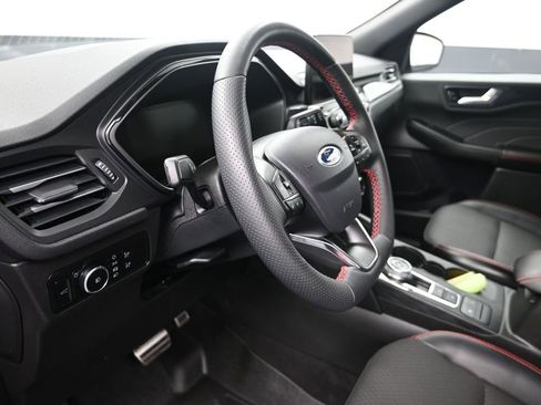 Used 2024 Ford Escape ST-Line Select w/ Class II Trailer Tow Package image 13