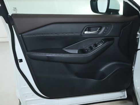 Certified 2023 Nissan Rogue SL AWD/4WD image 16