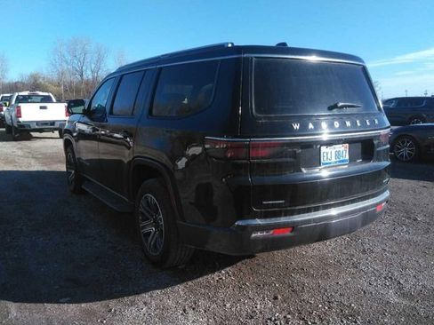 Used 2022 Jeep Wagoneer Series III image 2