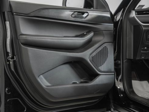 New 2025 Jeep Grand Cherokee Altitude w/ Trailer Tow Package image 35