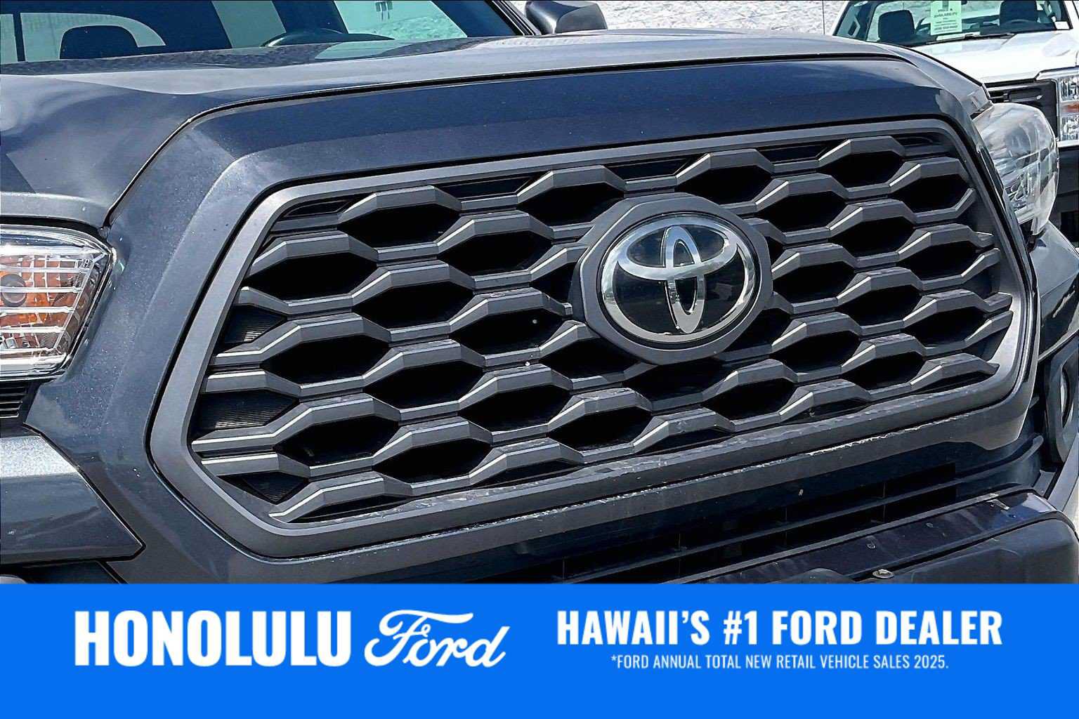 Used 2020 Toyota Tacoma TRD Off-Road AWD/4WD image 33