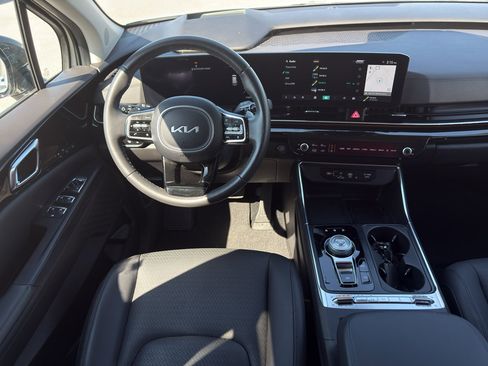 Used 2025 Kia Carnival SX Prestige FWD image 34