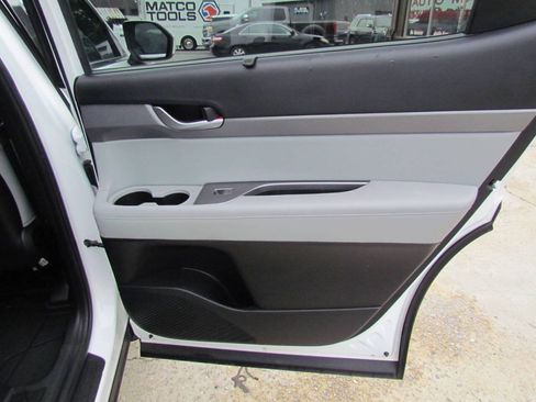 Used 2022 Hyundai Palisade SEL w/ 8P Bench Seat Package FWD image 18
