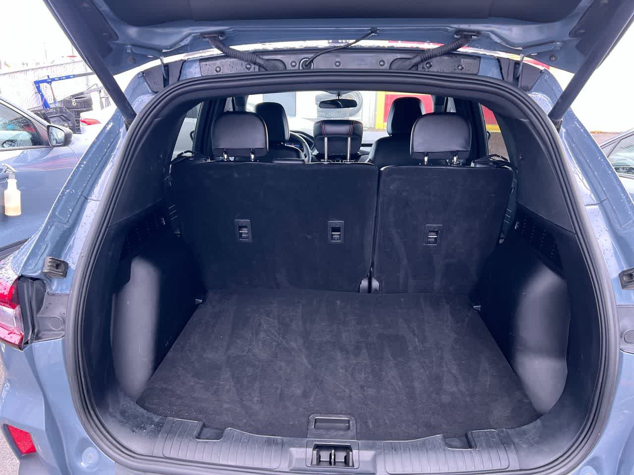 Used 2025 Ford Escape ST-Line Select AWD/4WD image 25