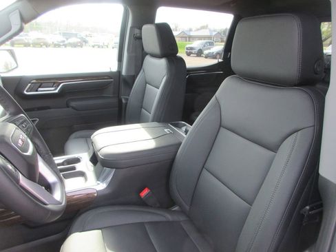 New 2026 GMC Sierra 1500 Elevation w/ Elevation Premium Package AWD/4WD image 14