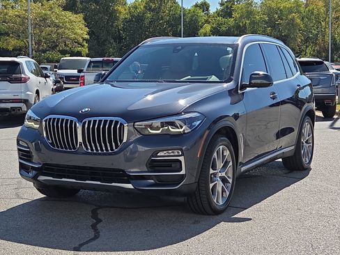 Used 2019 BMW X5 xDrive40i w/ Premium Package 2 AWD/4WD image 3