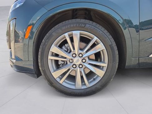 Certified 2024 Cadillac XT6 Premium Luxury w/ Technology Package AWD/4WD image 9