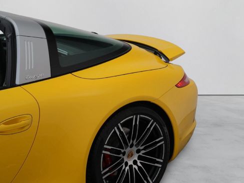 Used 2015 Porsche 911 Targa 4S w/ Burmester Audio Package AWD/4WD image 40