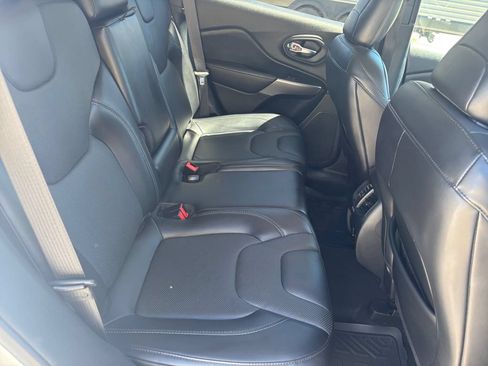 Used 2020 Jeep Cherokee Limited AWD/4WD image 33