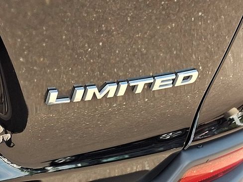 Used 2020 Jeep Cherokee Limited w/ Trailer Tow Group AWD/4WD image 35