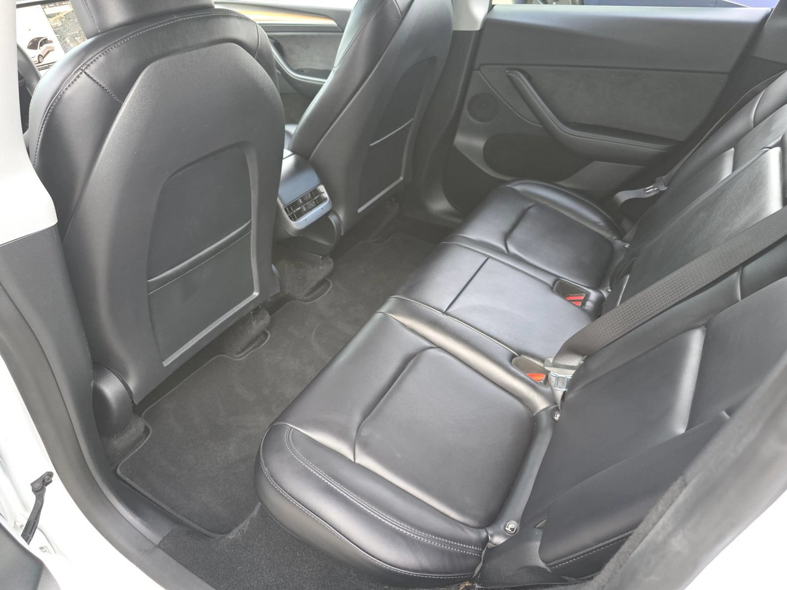 Used 2023 Tesla Model Y Long Range AWD/4WD image 33
