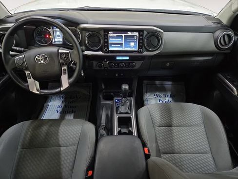 Used 2021 Toyota Tacoma SR5 AWD/4WD image 10