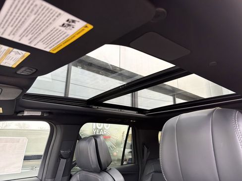 New 2025 Lincoln Navigator L Reserve w/ Jet Appearance Package image 11