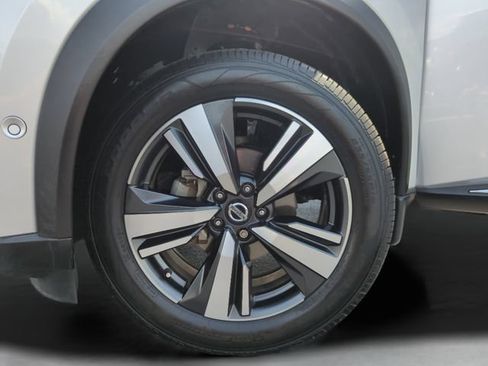 Certified 2021 Nissan Rogue Platinum FWD image 50