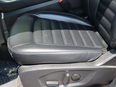 Used 2024 Ford Edge SEL AWD/4WD image 16