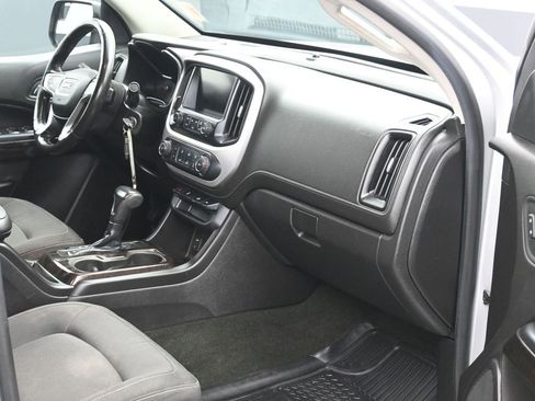 Used 2016 GMC Canyon SLE image 6