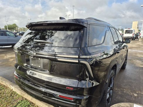 Used 2024 Chevrolet Traverse RS w/ LPO, Floor Liner Package image 3