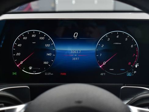 Certified 2025 Mercedes-Benz GLB 250 4MATIC image 14