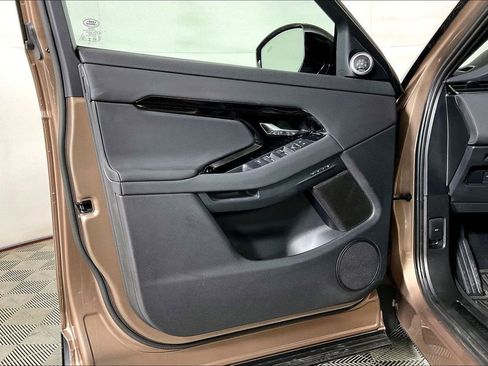 Used 2024 Land Rover Range Rover Evoque Dynamic SE image 22