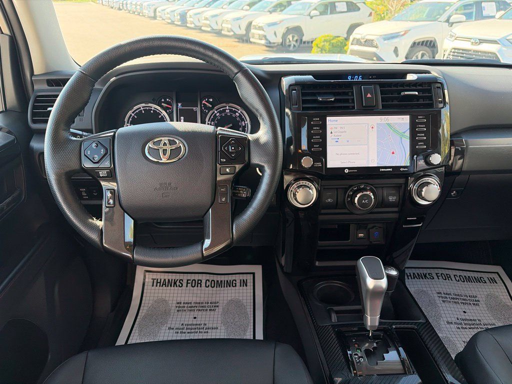 Used 2024 Toyota 4Runner TRD Off-Road Premium w/ Moonroof Package AWD/4WD image 23