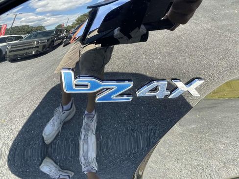 Used 2024 Toyota bZ4X XLE image 11