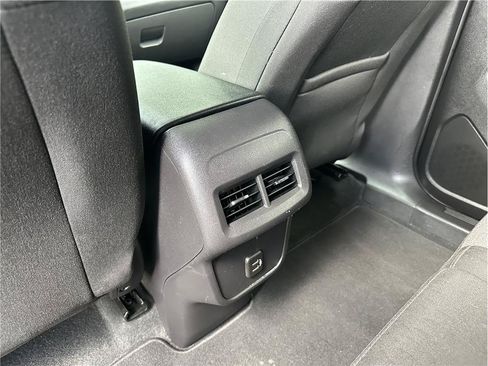 Used 2024 Chevrolet Equinox LT AWD/4WD image 27