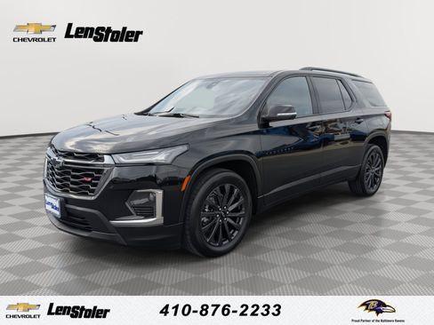 Used 2023 Chevrolet Traverse RS image 1