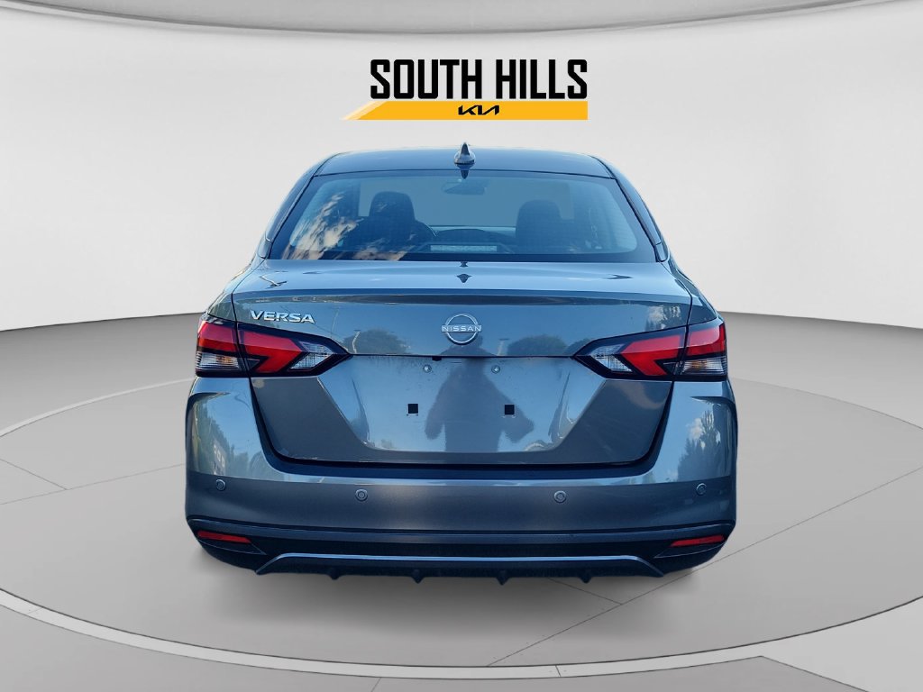 Used 2025 Nissan Versa SV w/ Trunk Package FWD image 4
