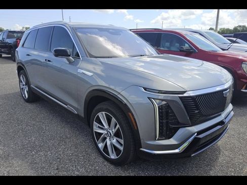 Used 2026 Cadillac Vistiq Luxury AWD/4WD image 7
