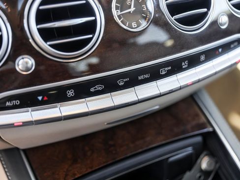 Used 2018 Mercedes-Benz S 560 4MATIC Sedan image 19