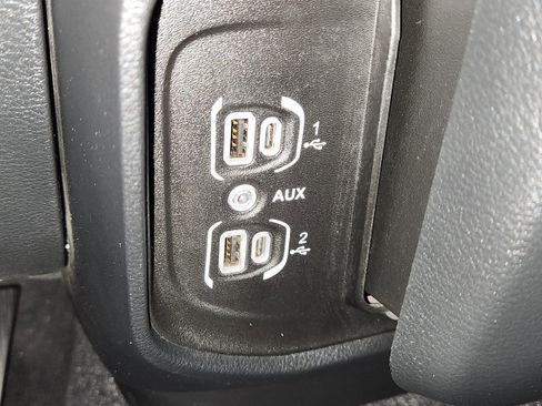 Used 2025 RAM 1500 Laramie image 25