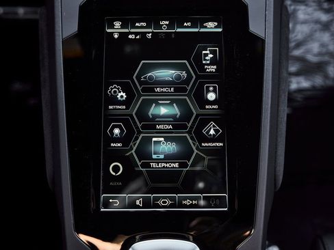 Used 2021 Lamborghini Huracan EVO image 61