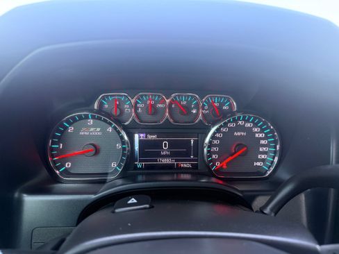 Used 2018 Chevrolet Silverado 1500 LT w/ Texas Edition AWD/4WD image 16