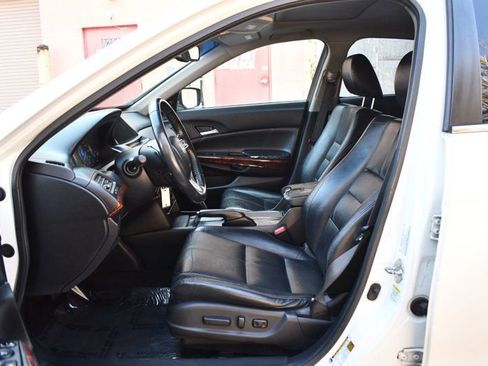 Used 2011 Honda Crosstour EX-L image 17