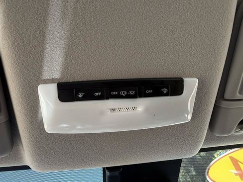 Used 2024 Nissan Versa S FWD image 25
