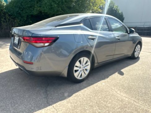 Used 2022 Nissan Sentra S w/ Lighting Package FWD image 5