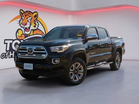 Used 2018 Toyota Tacoma Limited image 1