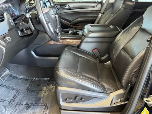 Used 2019 Chevrolet Suburban LT image 20