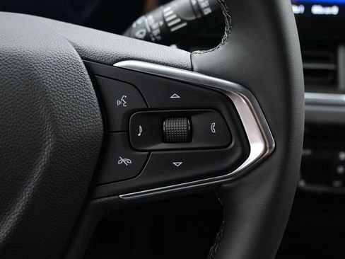 Used 2026 Chevrolet Trax ACTIV FWD image 19