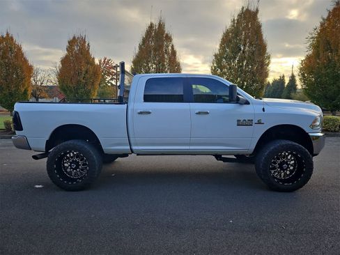 Used 2018 RAM 2500 SLT image 7