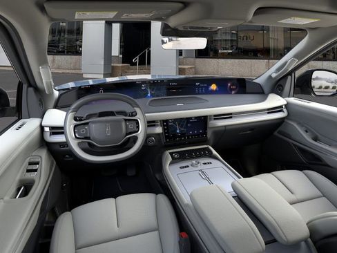 New 2026 Lincoln Navigator L Reserve AWD/4WD image 9