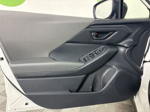 Used 2025 Subaru Crosstrek 2.0i Premium image 12