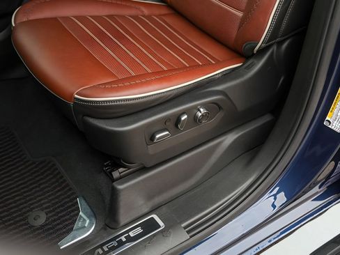 Used 2022 GMC Sierra 1500 Denali Ultimate image 10