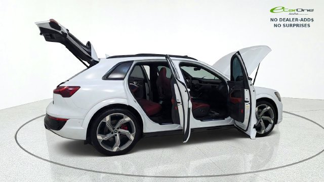 Used 2024 Audi Q8 e-tron Premium AWD/4WD image 19