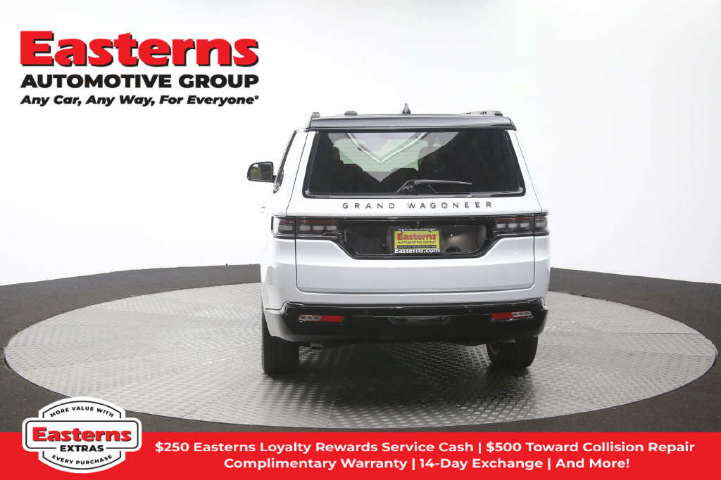 Used 2025 Jeep Grand Wagoneer Series III w/ Rear Seat Video Group 1 AWD/4WD image 43