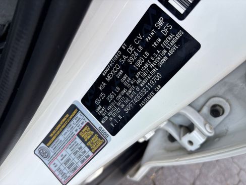 Used 2025 Kia K4 FWD image 24