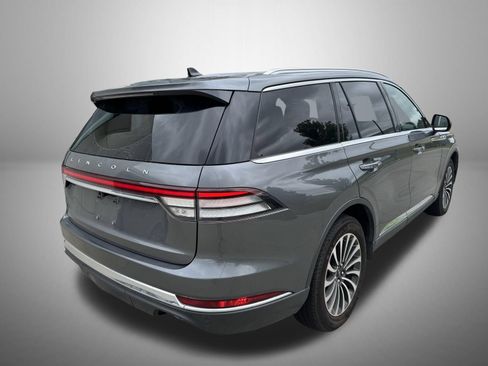 Used 2023 Lincoln Aviator AWD w/ Premium Package image 3