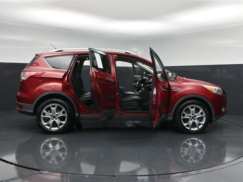 Used 2016 Ford Escape Titanium w/ Equipment Group 301A AWD/4WD image 38
