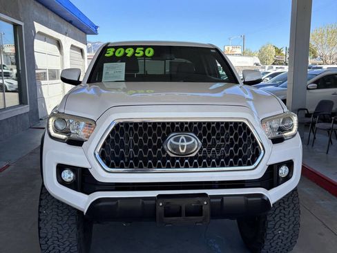 Used 2019 Toyota Tacoma TRD Off-Road w/ Technology Package image 3