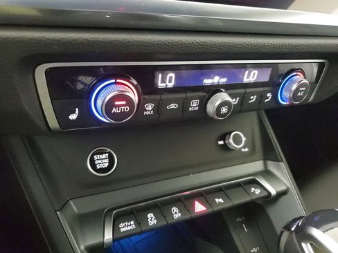 Used 2024 Audi Q3 2.0T Premium Plus w/ Premium Plus Package image 30